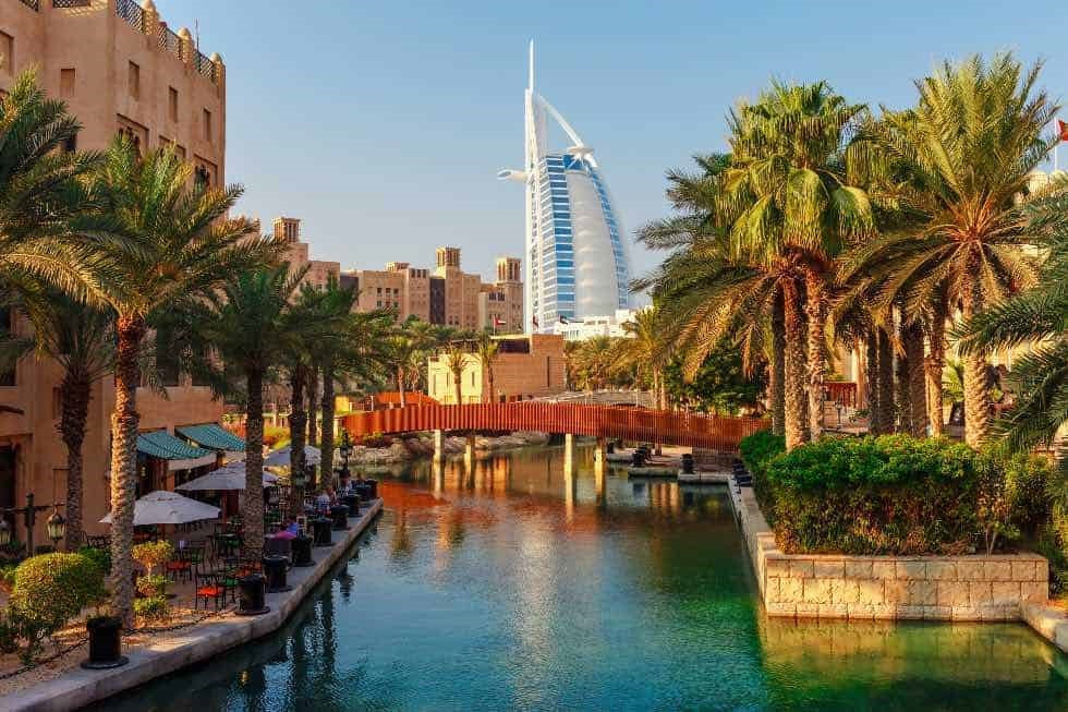 Moving to Dubai - Live Loud Out